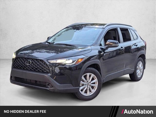 Used 2024 Toyota Corolla Cross LE w/ Moonroof Package FWD image 1