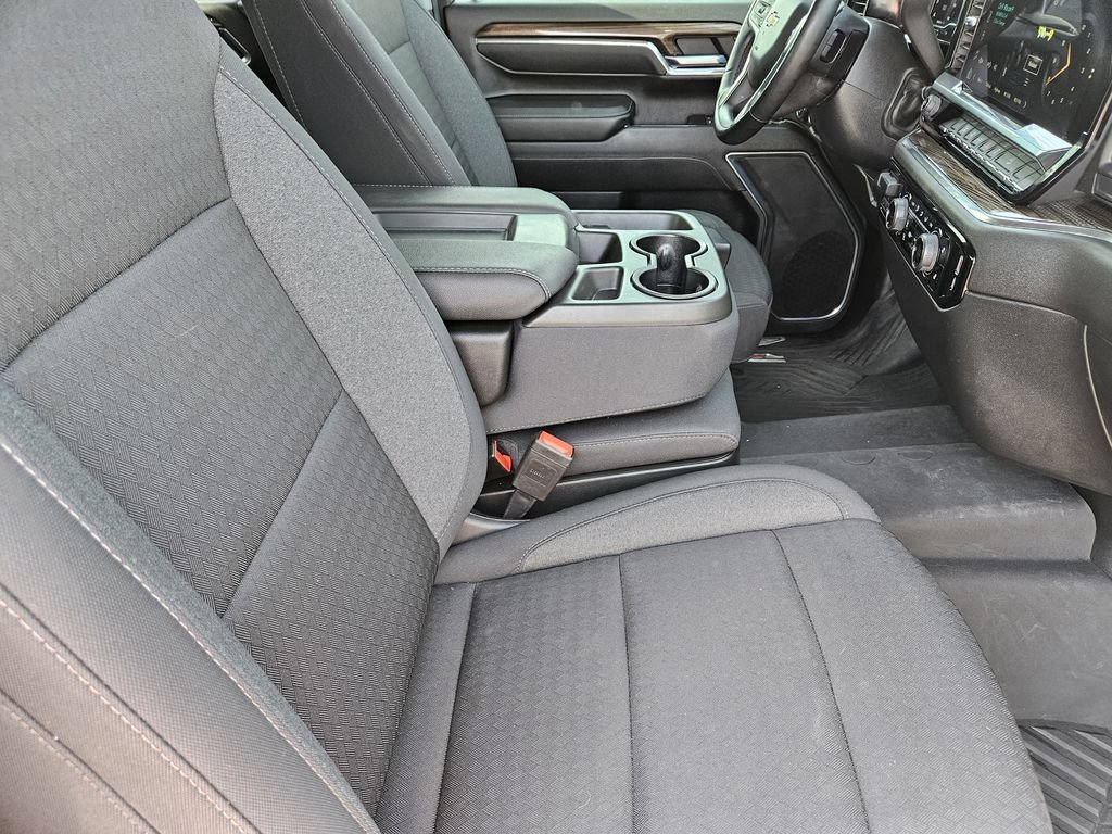 Used 2024 Chevrolet Silverado 2500 LT AWD/4WD image 15
