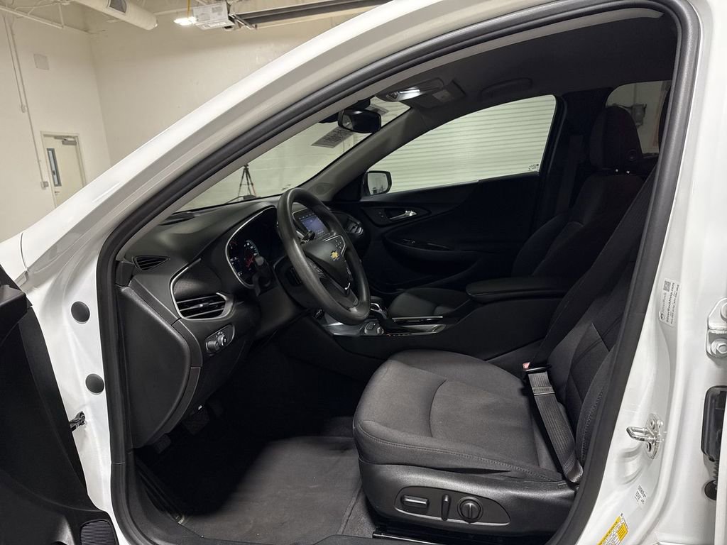 Used 2021 Chevrolet Malibu LS w/ Driver Confidence Package II image 19
