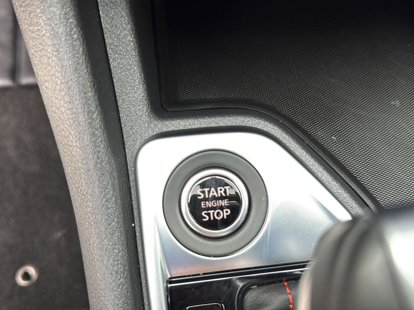 Used 2025 Nissan Sentra SR w/ Lighting Package FWD image 25