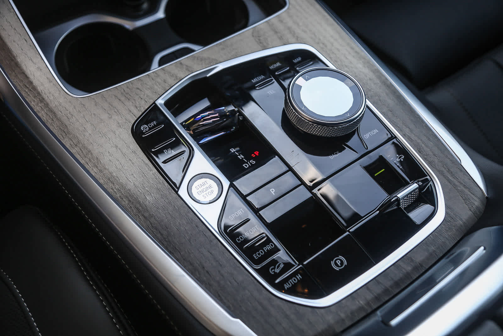 New 2026 BMW X7 M60i w/ Executive Package image 16