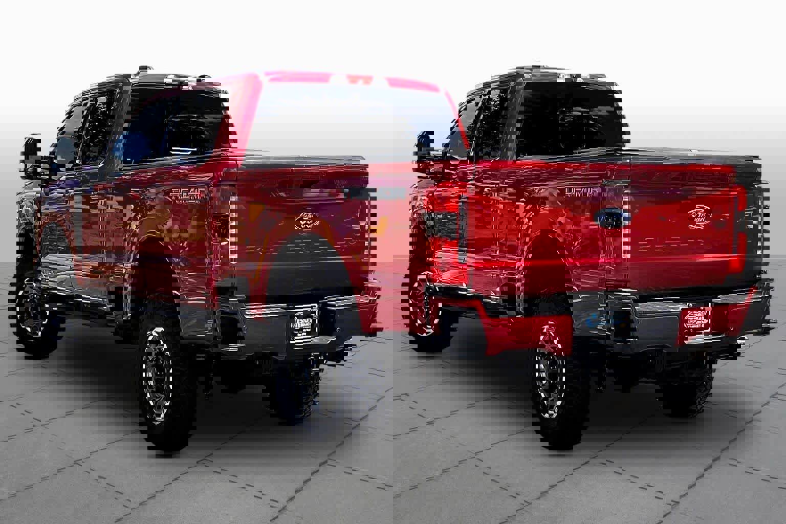 Used 2024 Ford F250 Lariat w/ Tremor Off-Road Package image 12