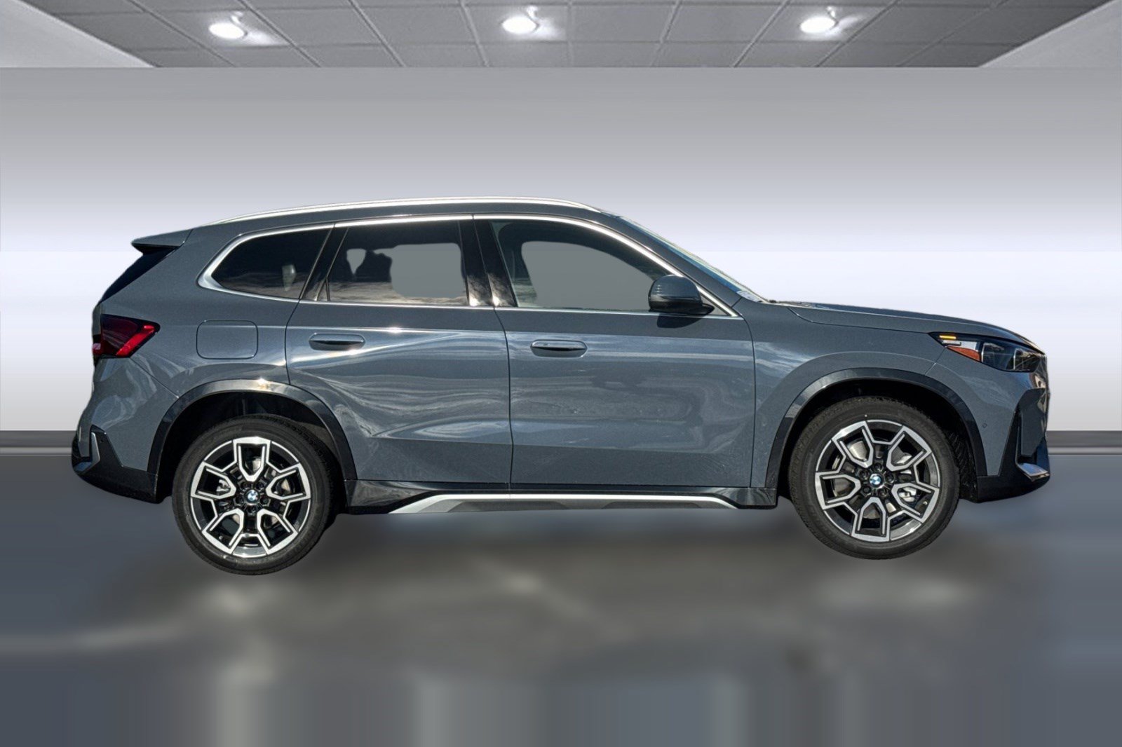 Used 2026 BMW X1 xDrive28i w/ Technology Package AWD/4WD image 8
