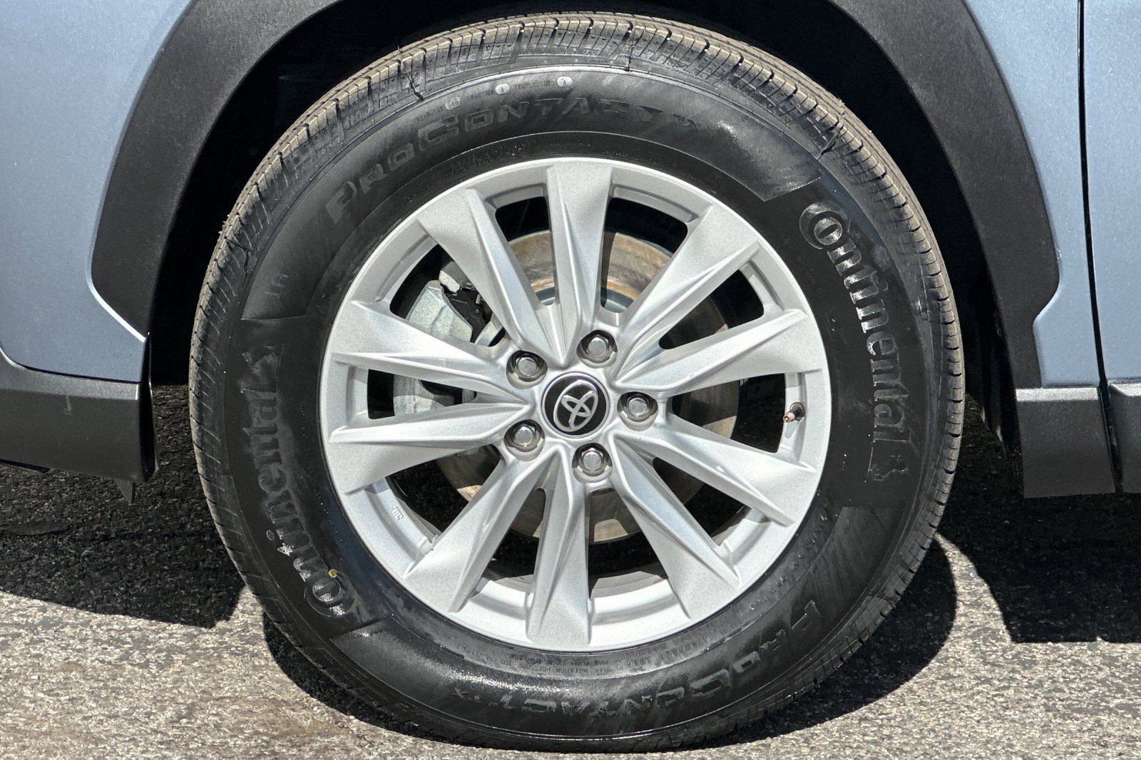 Used 2022 Toyota Corolla Cross LE image 36