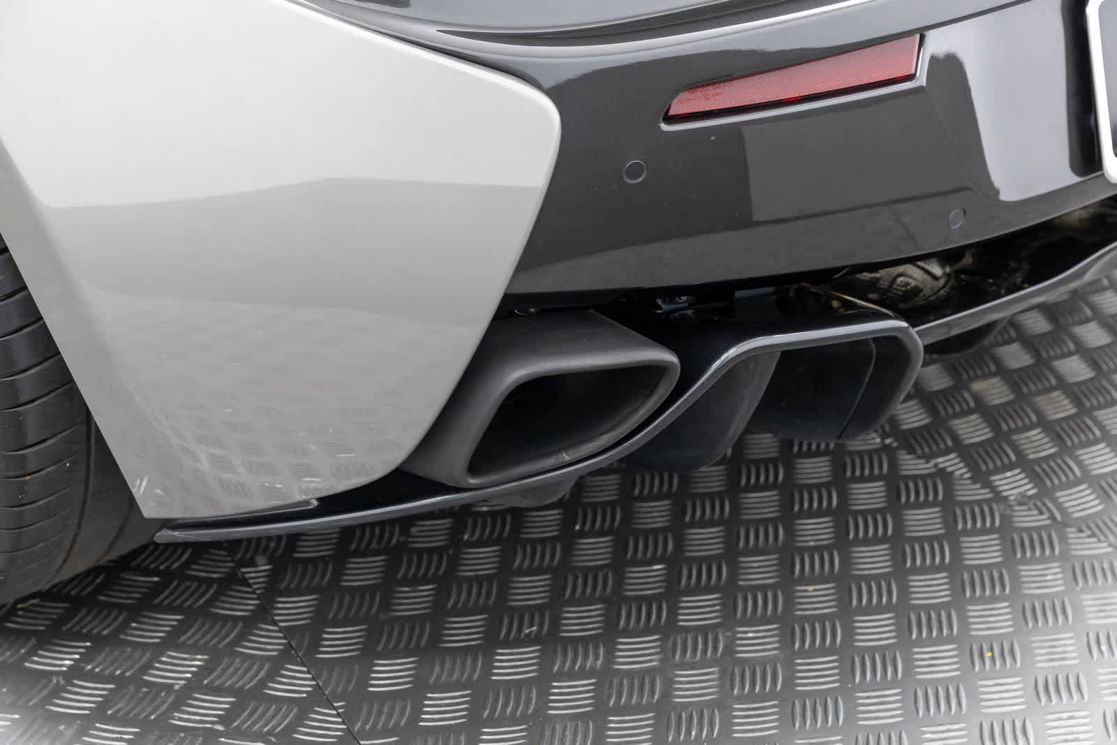 Used 2017 McLaren 570S Coupe RWD image 44