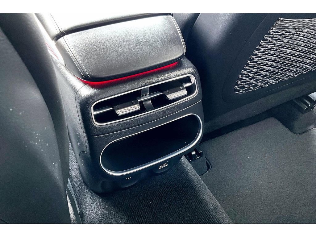 Used 2023 Genesis GV70 2.5T w/ Advanced Package image 10