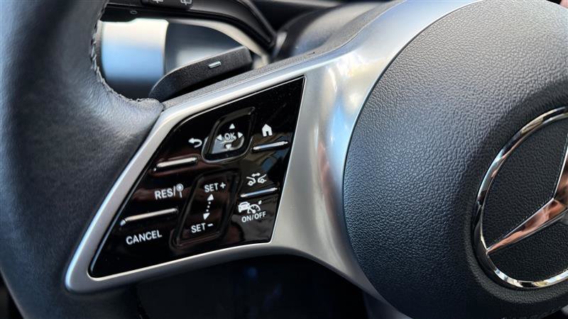 Used 2024 Mercedes-Benz GLB 250 4MATIC image 29