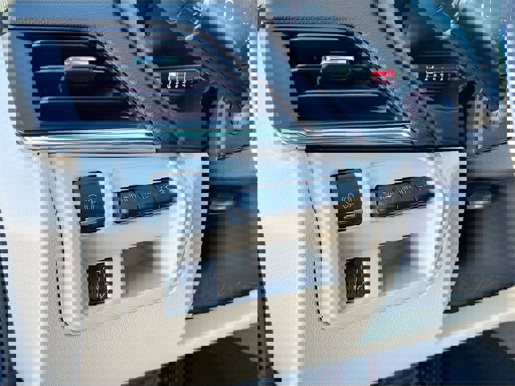 New 2025 Cadillac CT4 Premium Luxury image 10