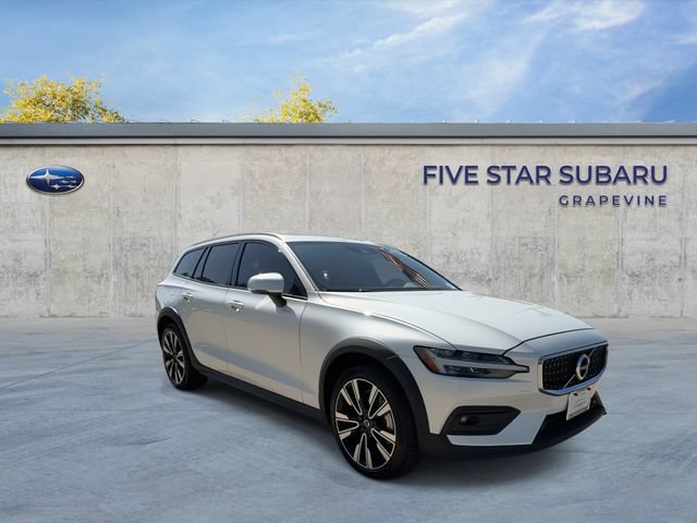 Used 2021 Volvo V60 T5 Cross Country w/ Climate Package AWD/4WD image 2