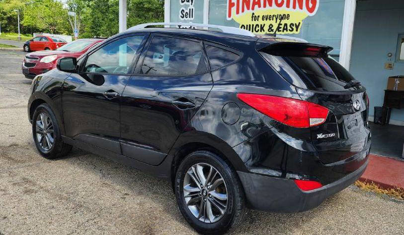 Used 2015 Hyundai Tucson SE AWD/4WD image 4