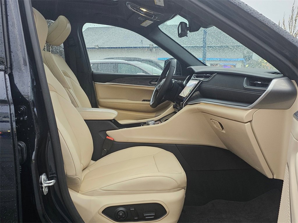 Used 2024 Jeep Grand Cherokee Limited 4xe image 11