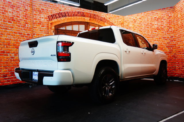 Certified 2026 Nissan Frontier SV AWD/4WD image 7