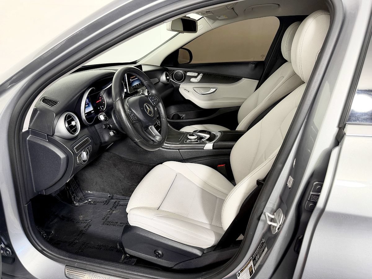 Used 2016 Mercedes-Benz C 300 4MATIC Sedan image 31