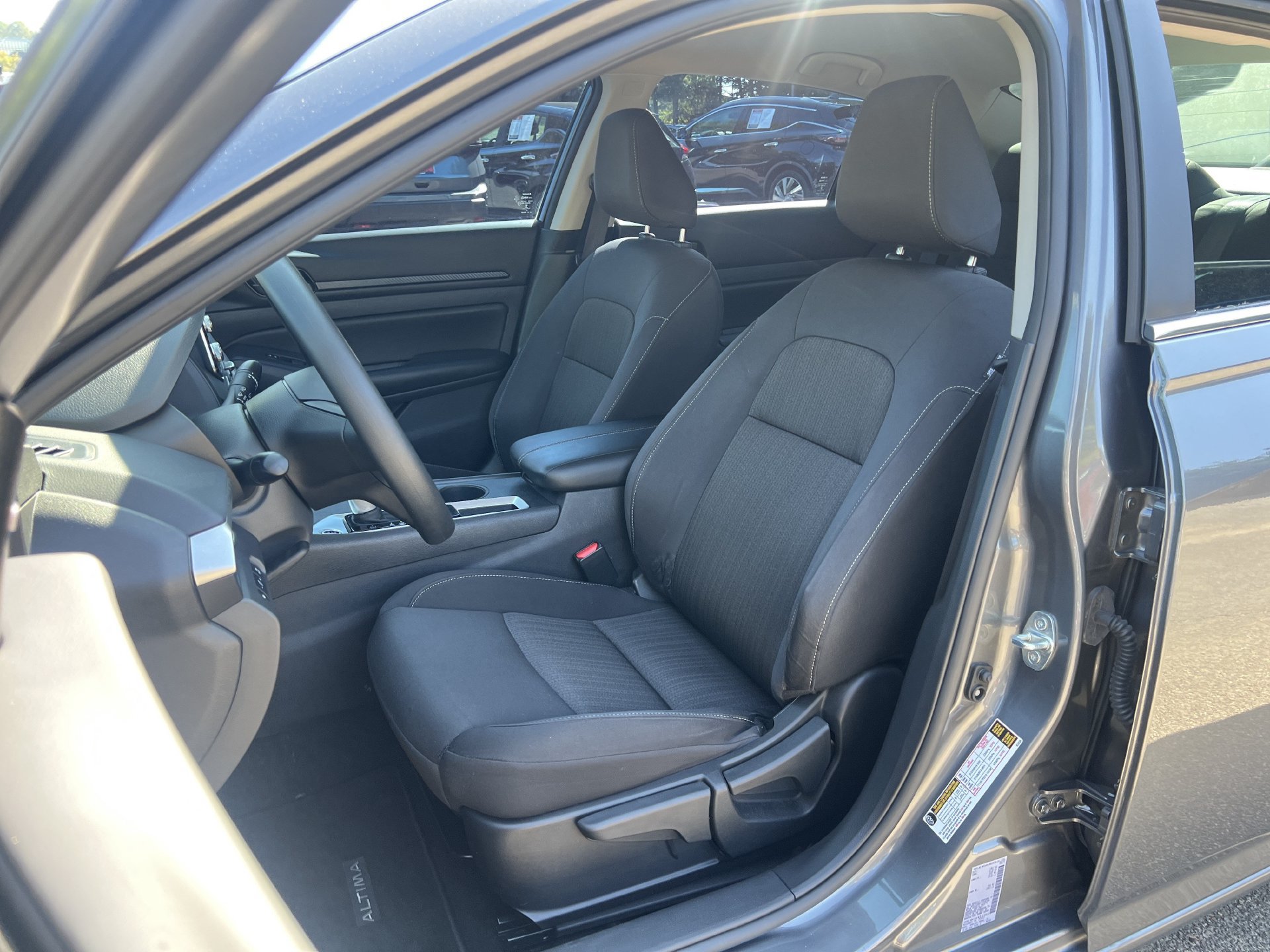 Certified 2025 Nissan Altima 2.5 S FWD image 17