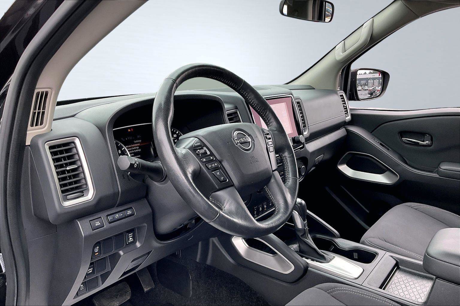 Used 2024 Nissan Frontier SV w/ SV Convenience Package image 15