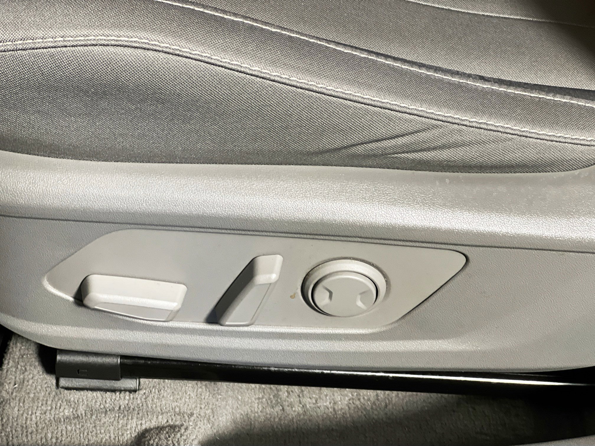 Used 2022 Hyundai Elantra SEL w/ Convenience + Premium Package image 15