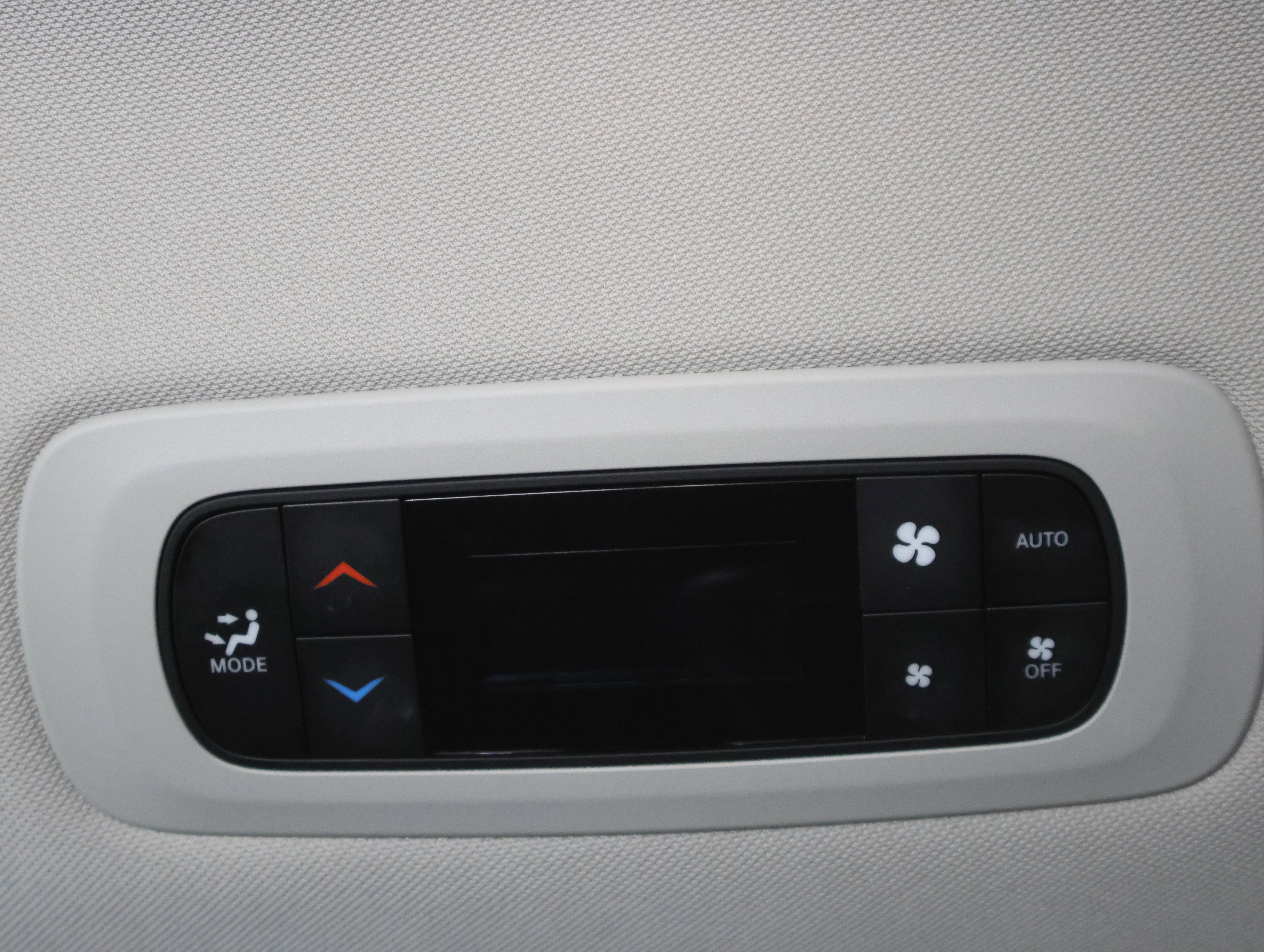 Used 2024 Chrysler Pacifica Touring-L FWD image 38