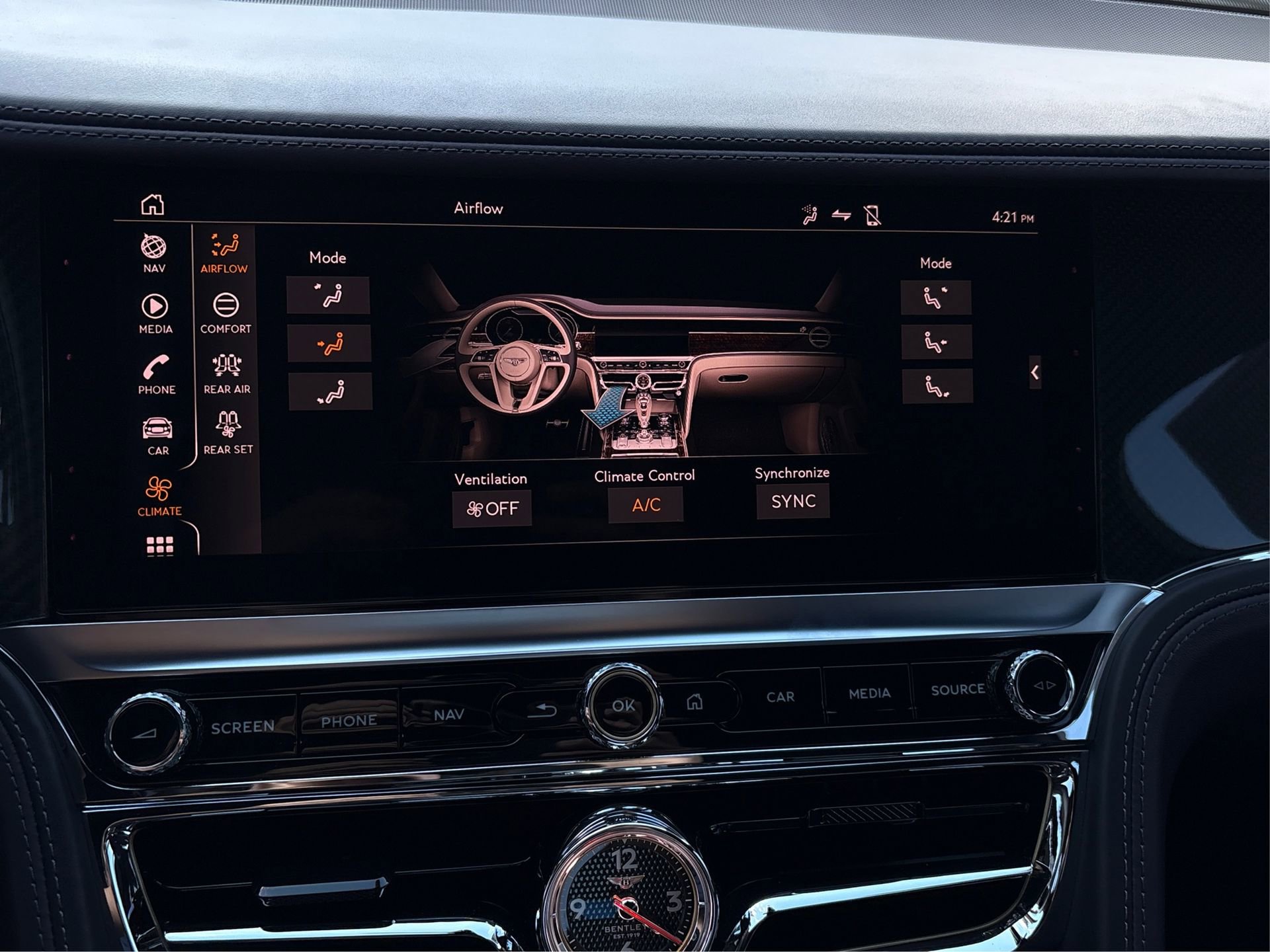 Used 2023 Bentley Flying Spur V8 image 26