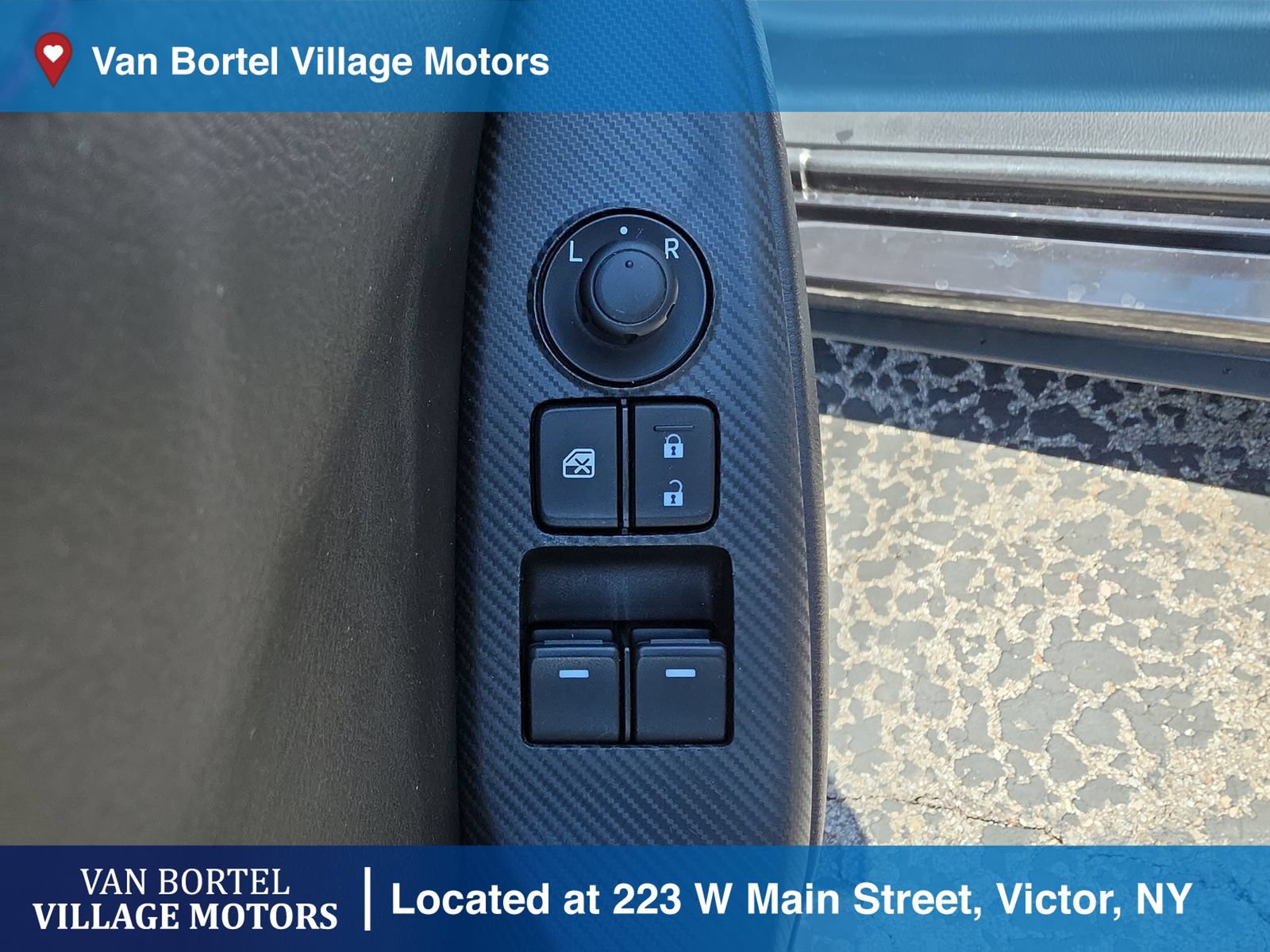 Used 2019 MAZDA MX-5 Miata Grand Touring w/ GT-S Package RWD image 13