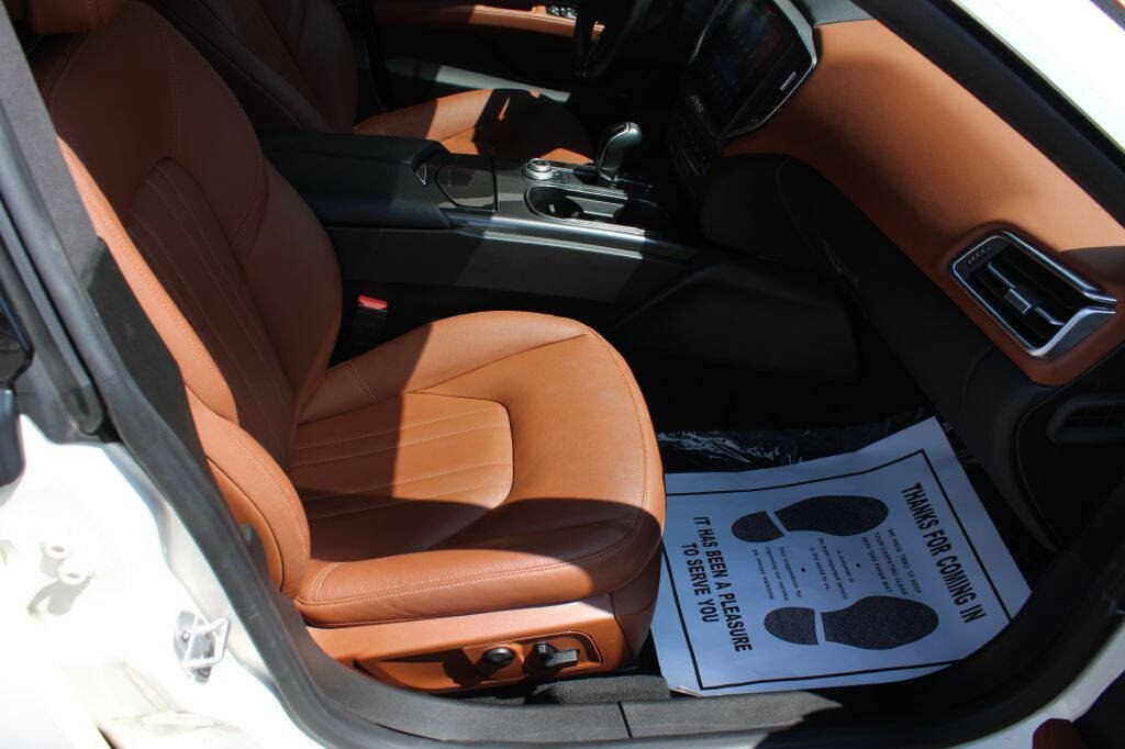 Used 2018 Maserati Ghibli image 12
