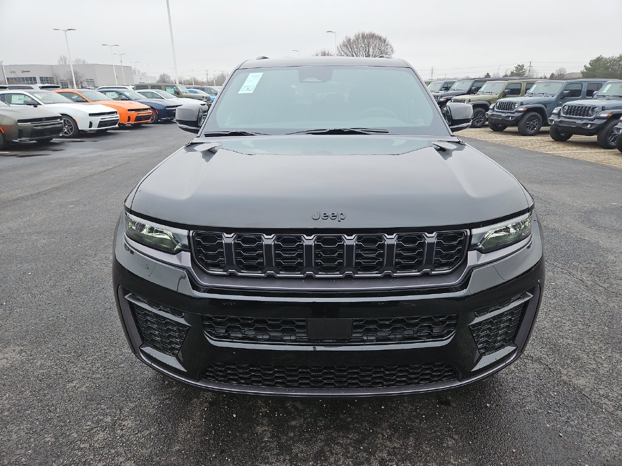 New 2026 Jeep Grand Cherokee Altitude AWD/4WD image 2