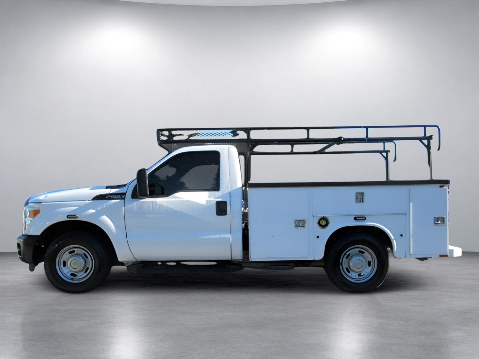 Used 2016 Ford F250 XL RWD image 4
