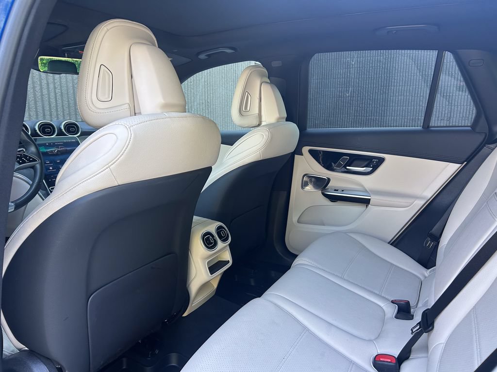 Used 2024 Mercedes-Benz GLC 300 4MATIC image 13