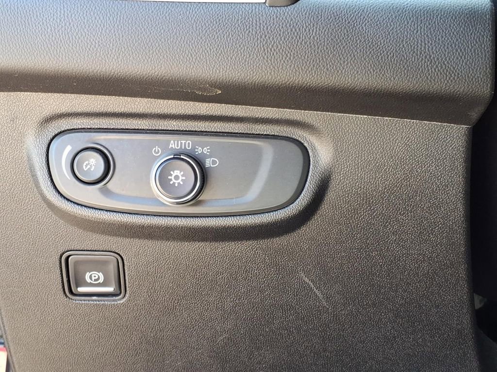 Used 2018 GMC Terrain SLE AWD/4WD image 22