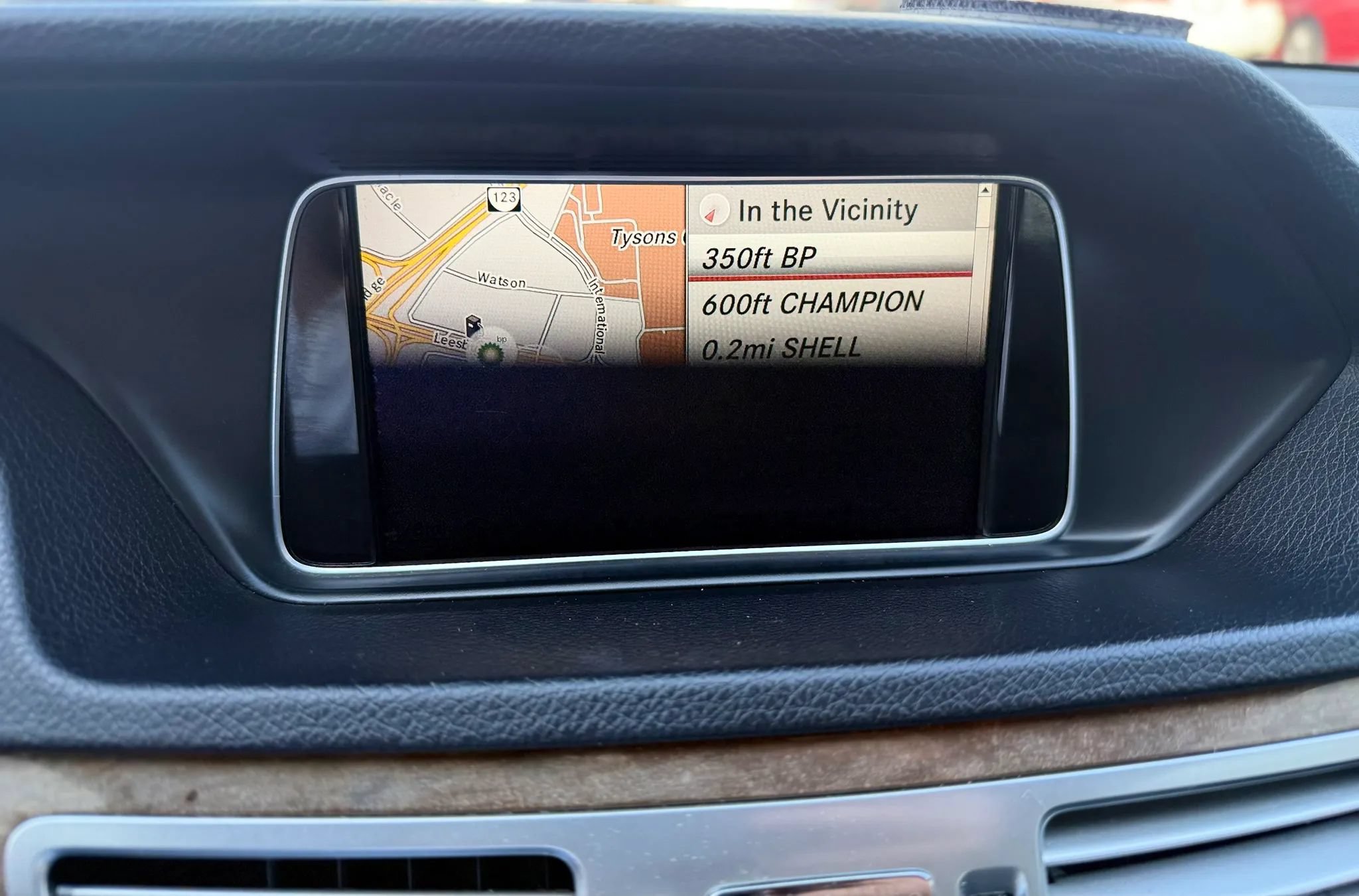 Used 2014 Mercedes-Benz E 350 4MATIC Sedan image 17