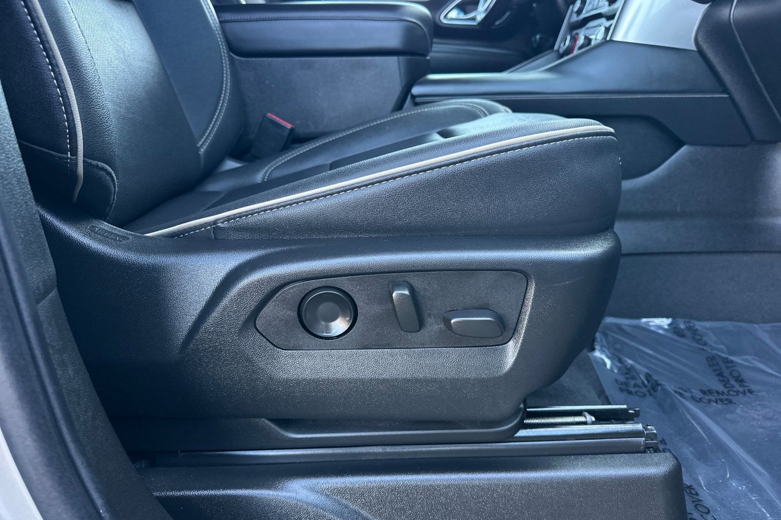 Used 2024 Chevrolet Tahoe Premier image 25