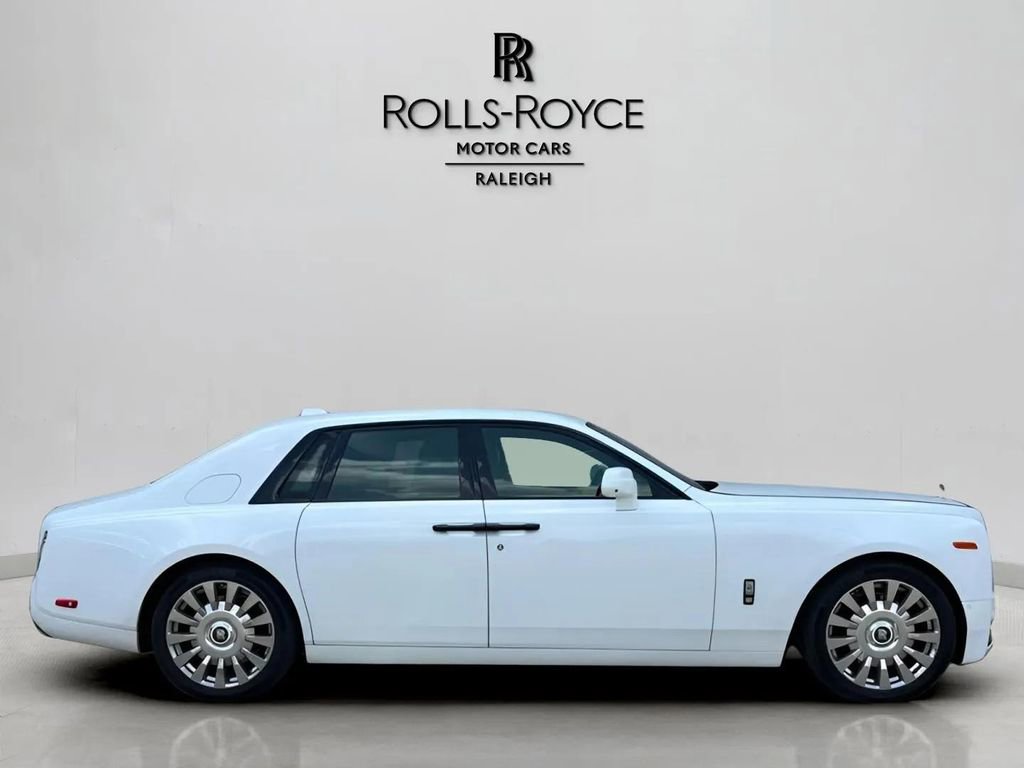 Used 2018 Rolls-Royce Phantom Sedan RWD image 3