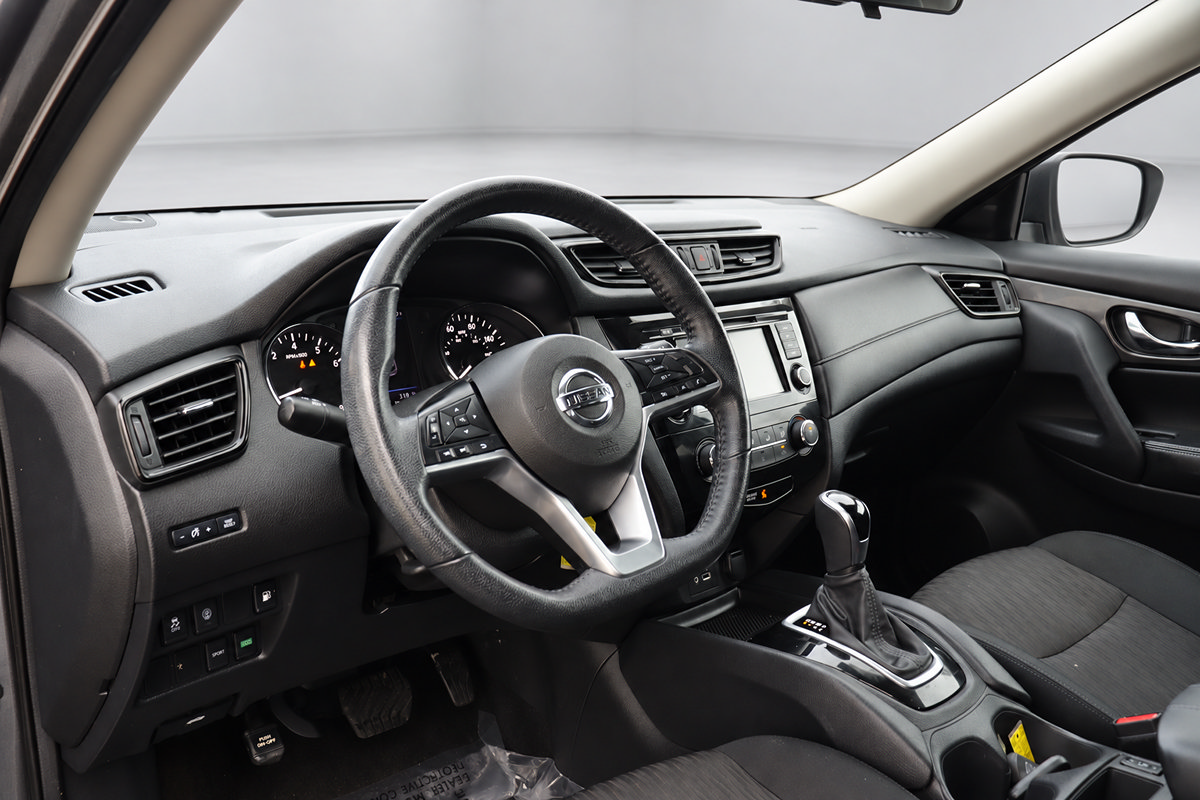 Used 2020 Nissan Rogue S w/ Special Edition Package FWD image 26