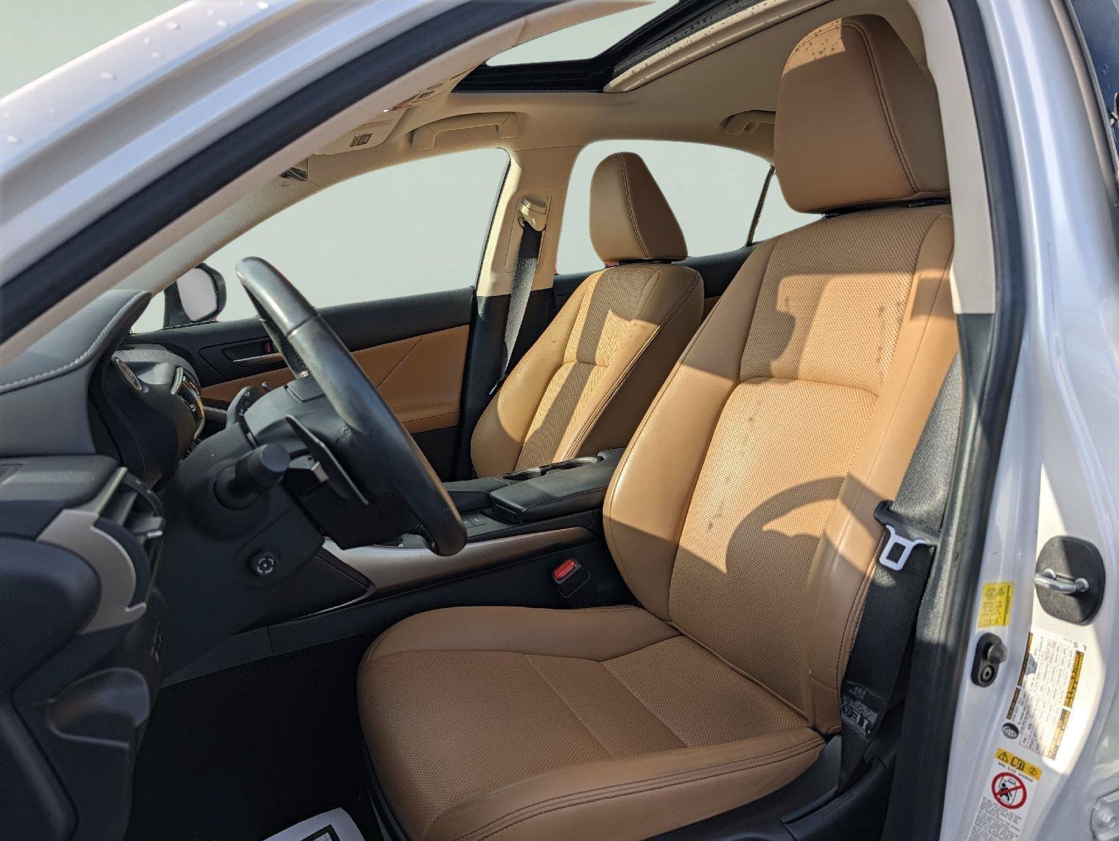 Used 2018 Lexus IS 300 AWD w/ Comfort Package image 10