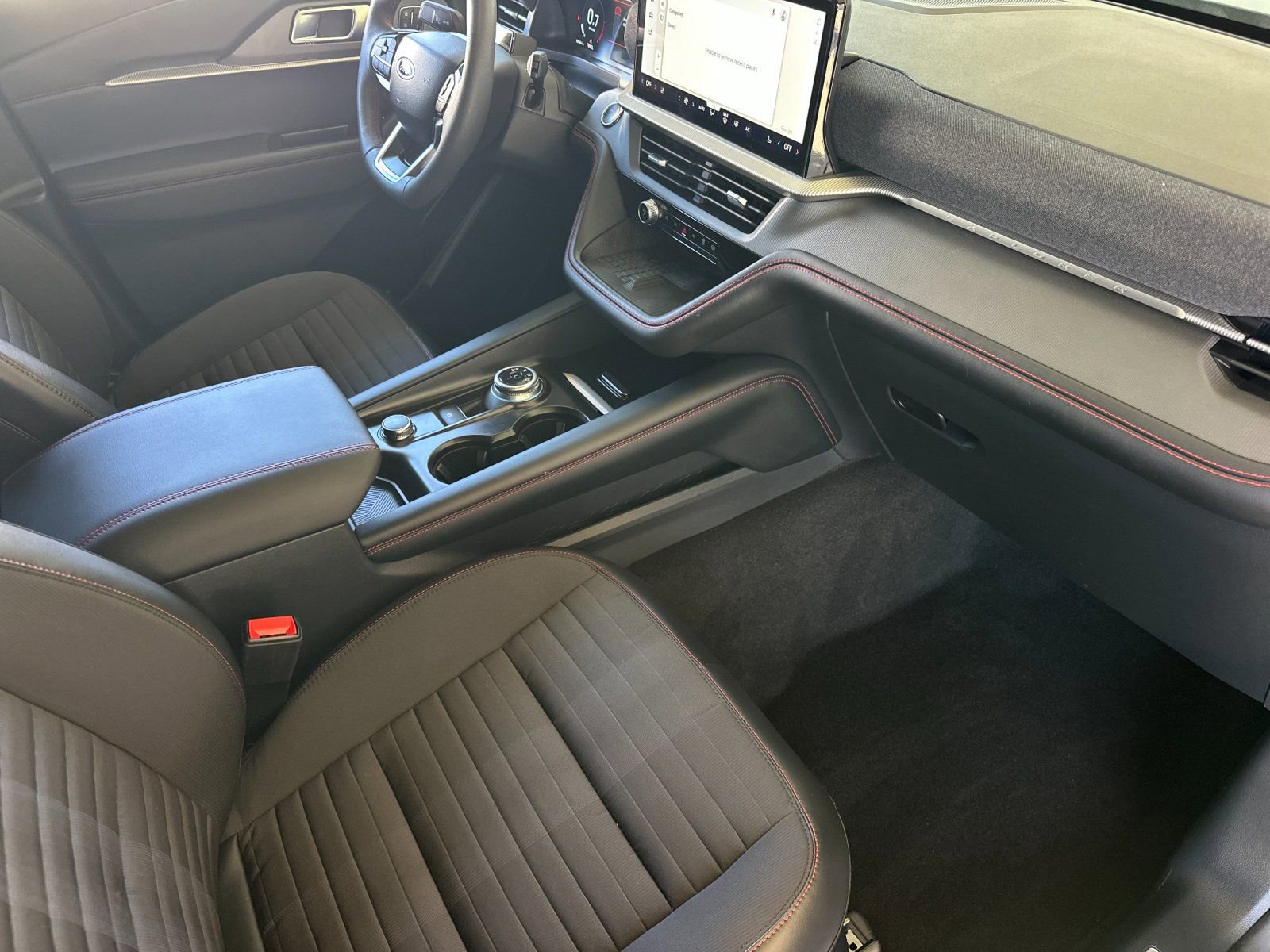 Used 2025 Ford Explorer ST-Line w/ Premium Package RWD image 20