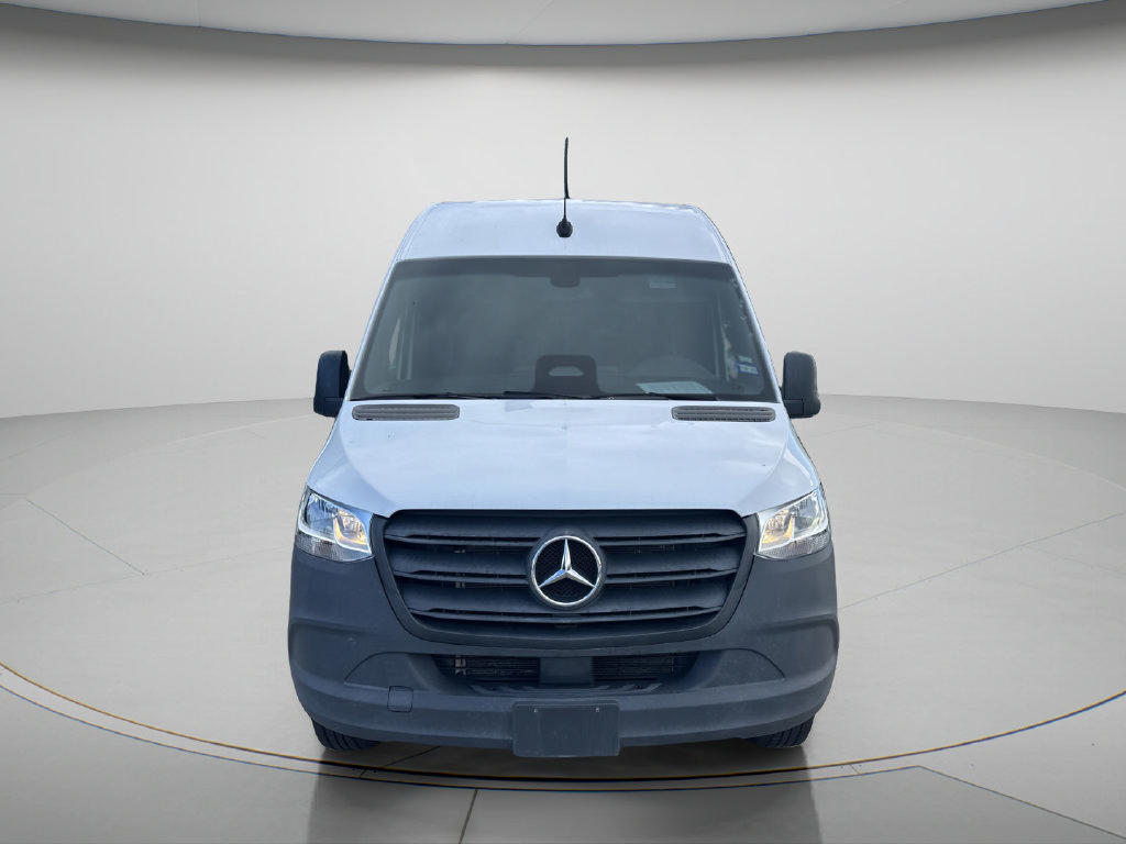 Used 2025 Mercedes-Benz Sprinter 2500 image 2