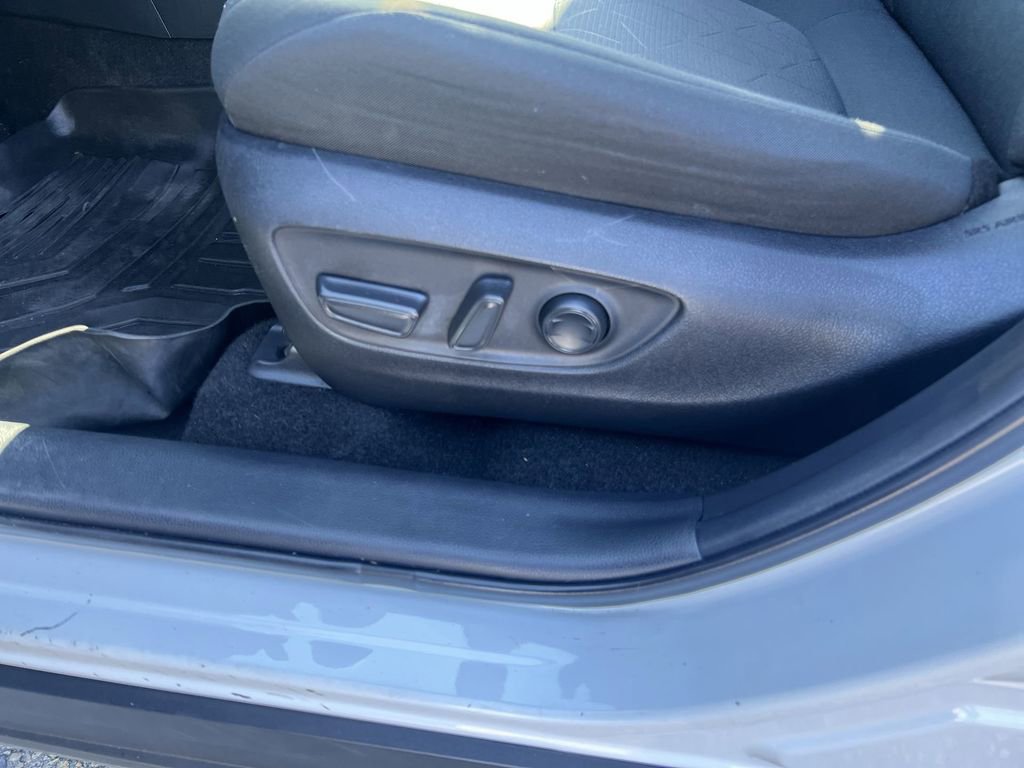 Used 2021 Toyota RAV4 XLE image 13