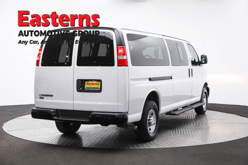 Used 2023 Chevrolet Express 3500 LS image 5