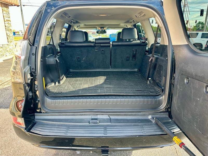 Used 2015 Lexus GX 460 w/ Premium Package AWD/4WD image 8