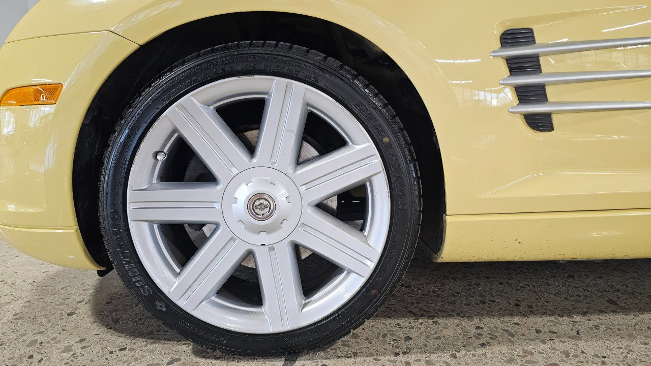 Used 2005 Chrysler Crossfire Limited image 7