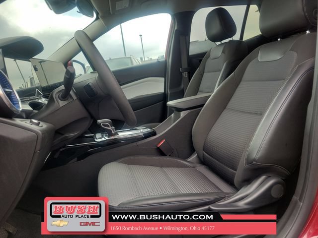 Used 2025 Chevrolet Trax LT FWD image 13