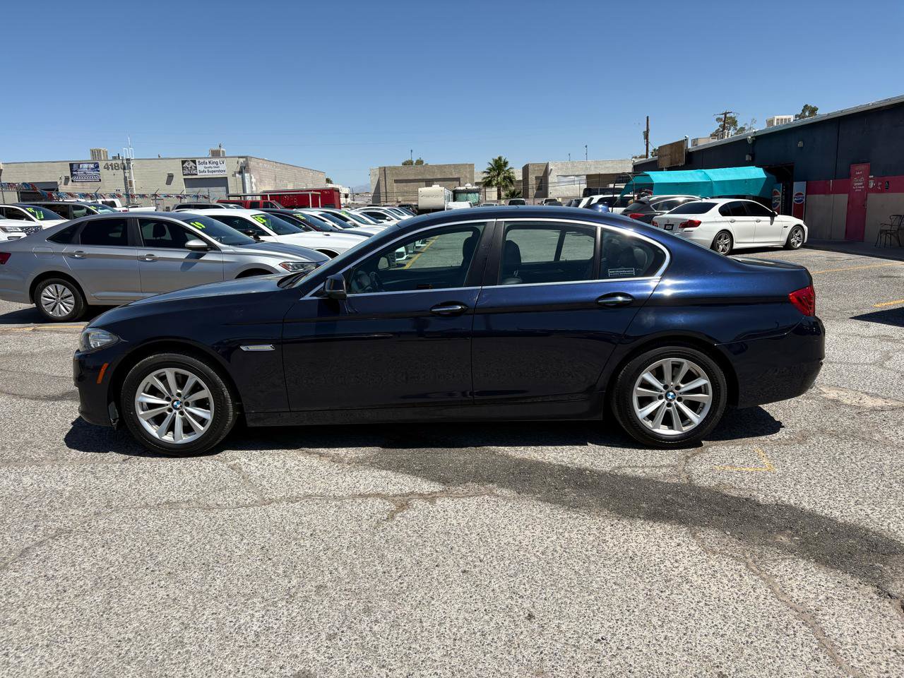 Used 2014 BMW 528i xDrive Sedan AWD/4WD image 3