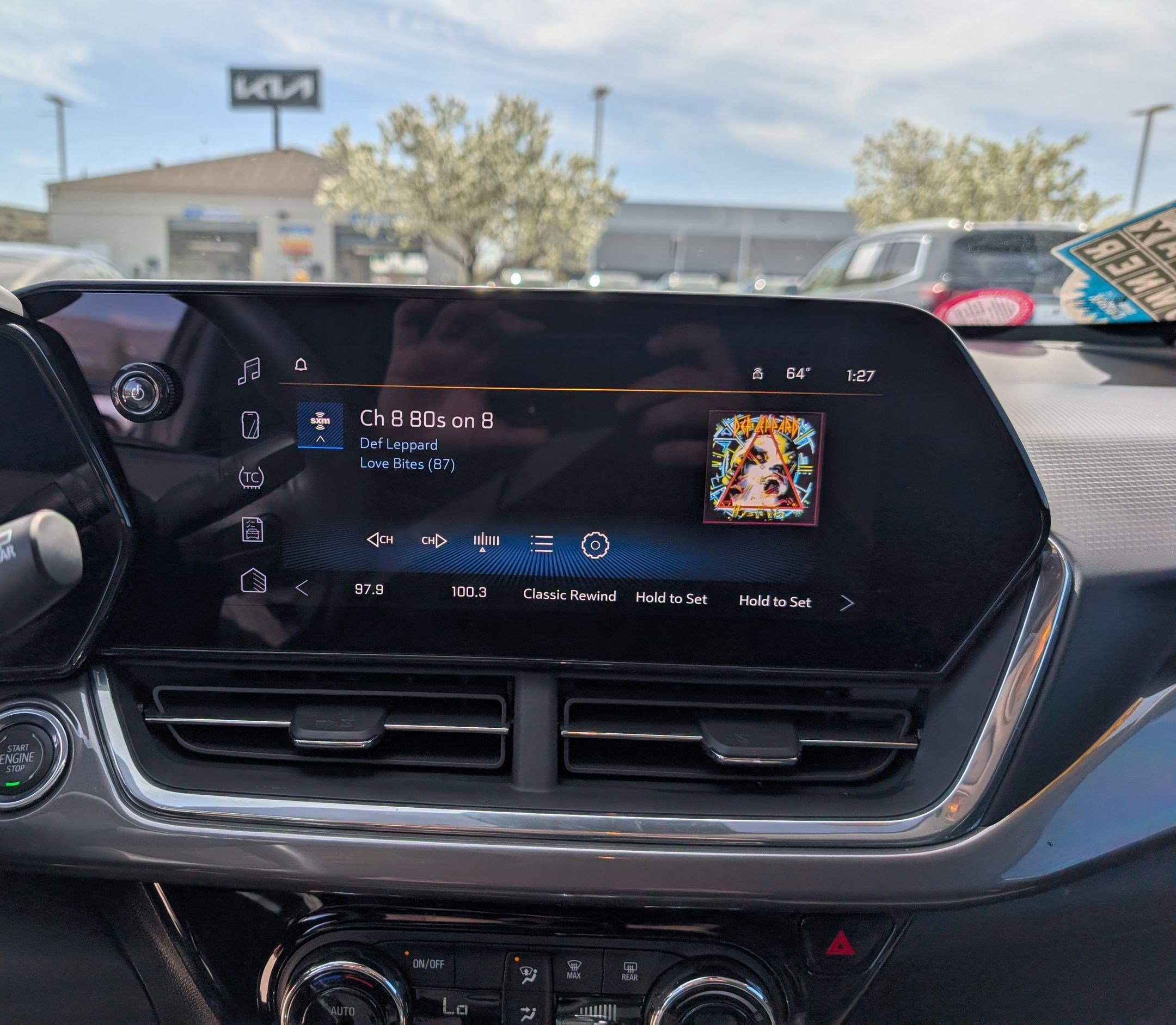 Used 2025 Chevrolet Trax ACTIV w/ Driver Confidence Package FWD image 19