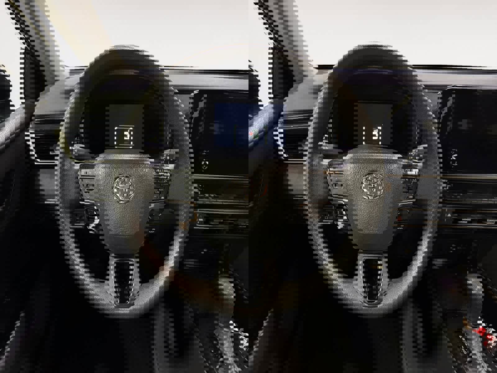 Used 2025 Toyota Camry LE image 21