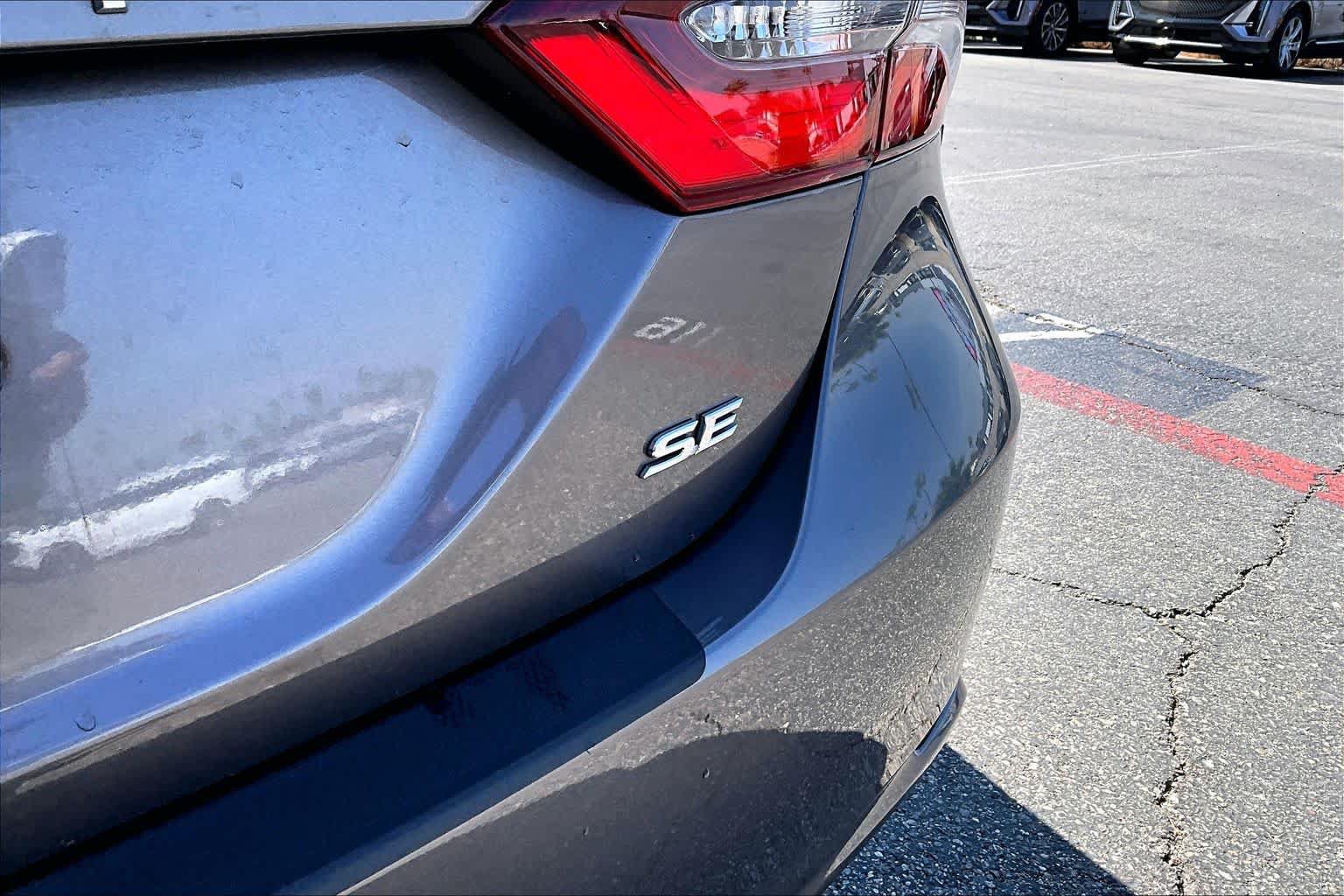 Used 2021 Toyota Camry SE FWD image 9