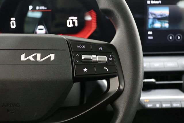 Used 2025 Kia K4 LXS image 24