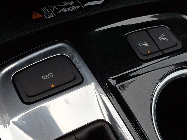 Used 2023 Chevrolet Equinox Premier AWD/4WD image 24