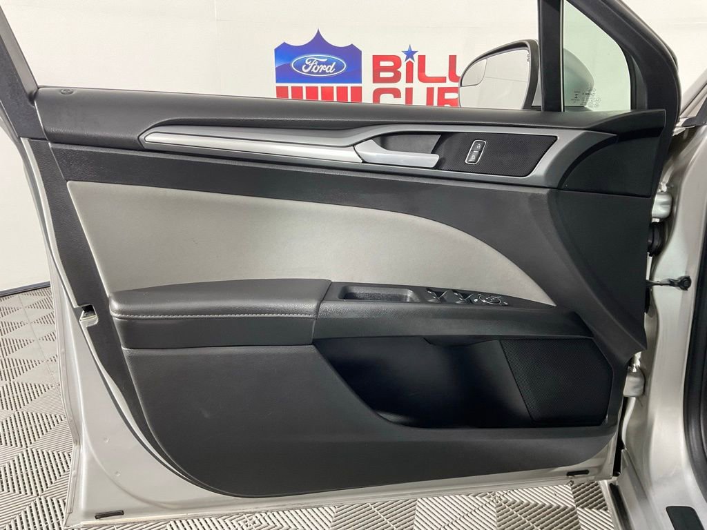 Used 2016 Ford Fusion S w/ Equipment Group 101A image 12