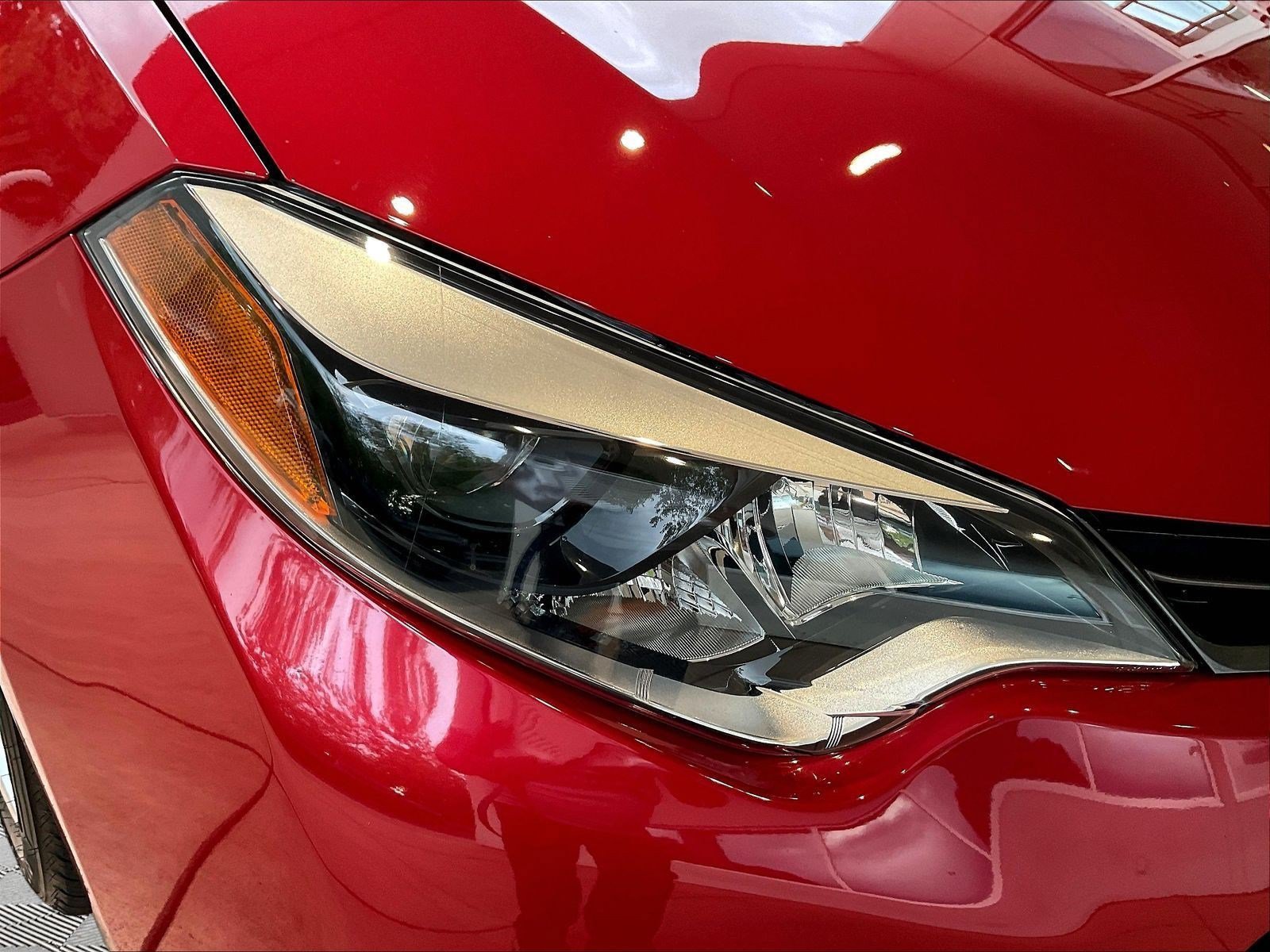 Used 2015 Toyota Corolla LE FWD image 29