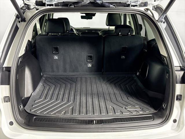 Certified 2023 Jeep Grand Cherokee 4WD 4xe w/ Luxury Tech Group II image 23