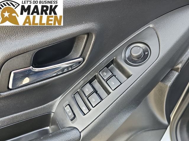 Used 2022 Chevrolet Trax LT w/ Driver Confidence Package AWD/4WD image 22